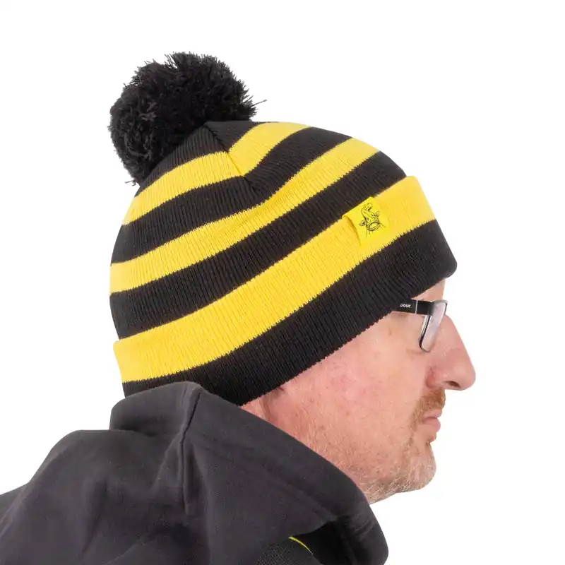 Wielka wyprzedaż - CZAPKA CZAPKA Z POMPONEM BLACK CAT BOBBLE HAT